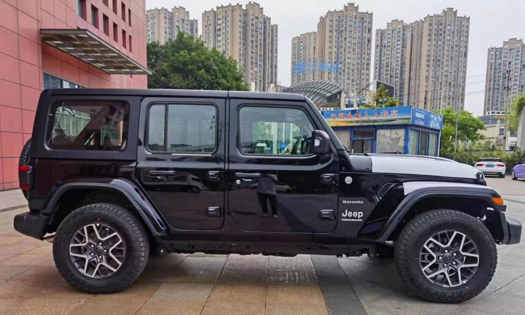 以撒哈拉AX8（优秀的性能和可靠的品质，让您畅享无尽的探险乐趣）